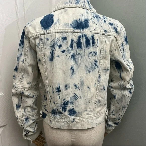 Free People White and Blue Tones Tie Dye Denim Jacket Size Small - Picture 9 of 16